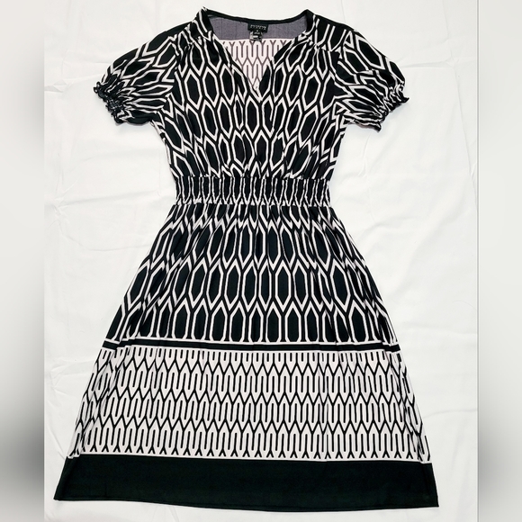 ENFOCUS STUDIO Ladies Lovely Black & White Fit & Flare Geometric Dress - Sz 4 - Picture 7 of 7